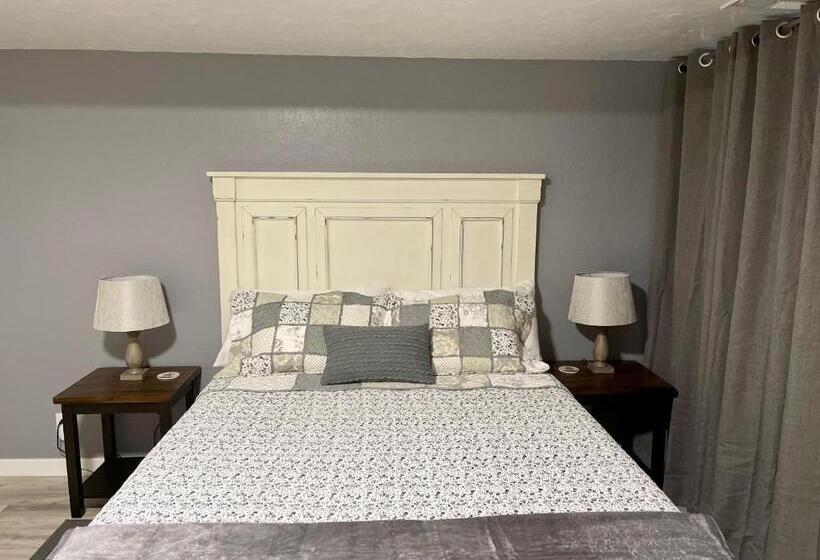 Номер Deluxe, 1,000 Springs Riverhouse