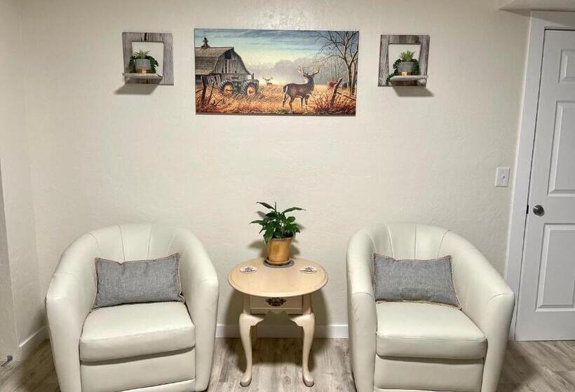 Номер Deluxe, 1,000 Springs Riverhouse