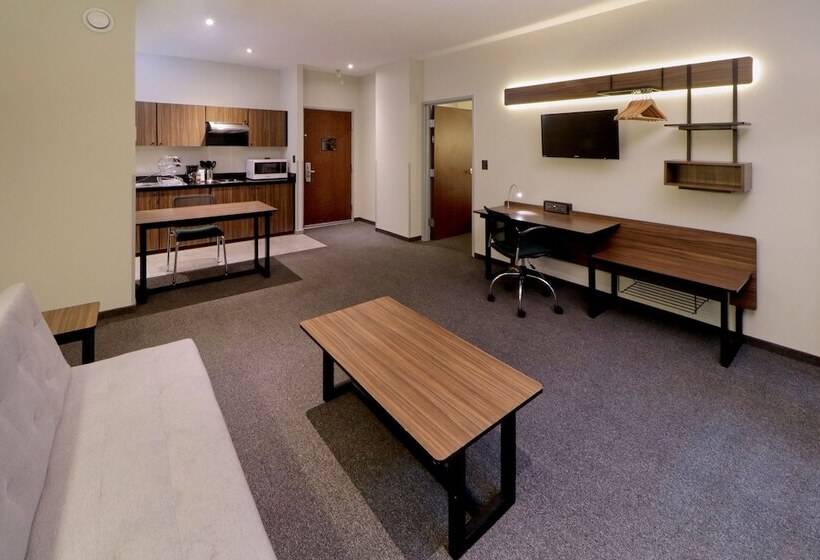 Люкс 2 Спальни, City Express Suites by Marriott Ciudad de México Santa Fe