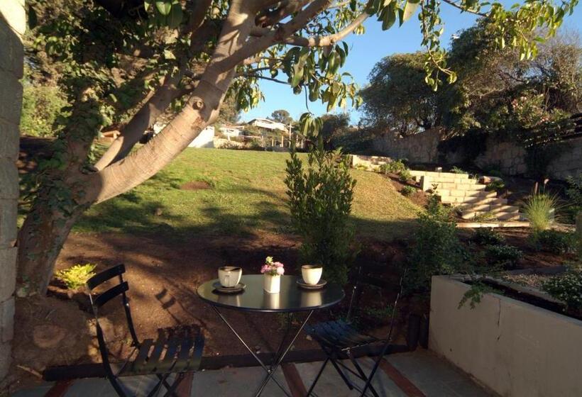 חדר פרמיום נוף לגינה, Boutique Casadoca