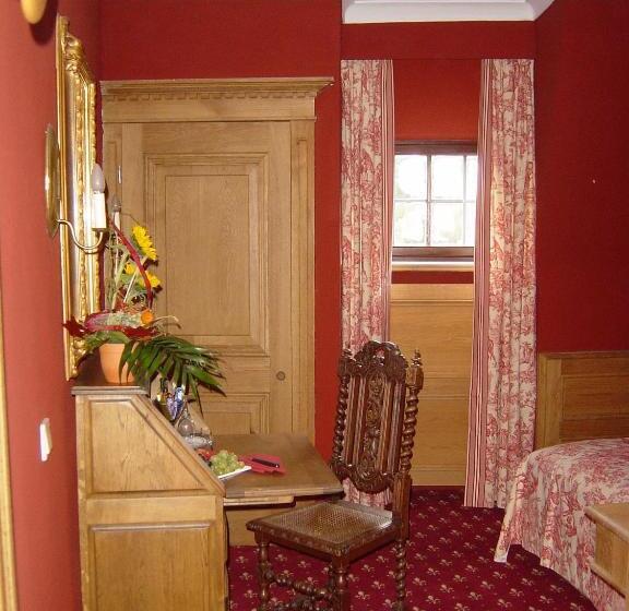 غرفة قياسية فردية, Burg Rabenstein