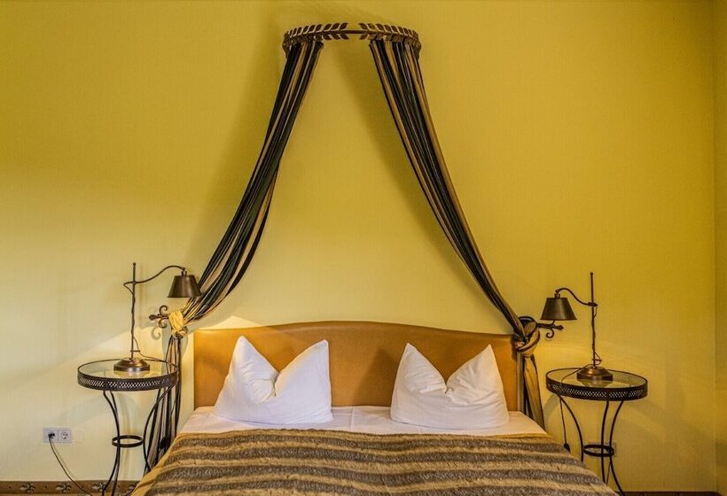 جناح, Burg Rabenstein