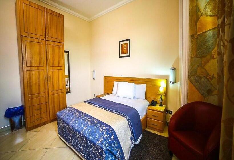 غرفة إقتصادية, Charleston