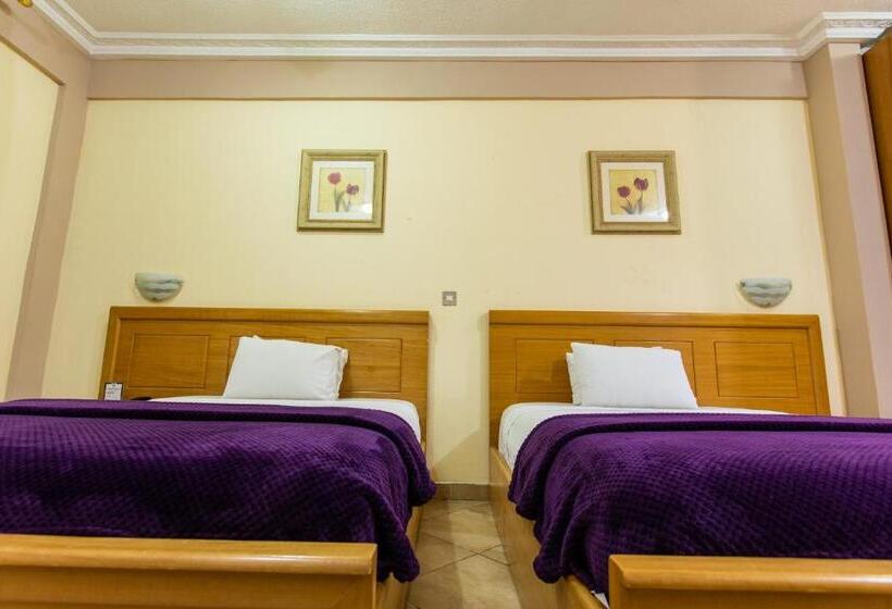 غرفة ديلوكس, Charleston