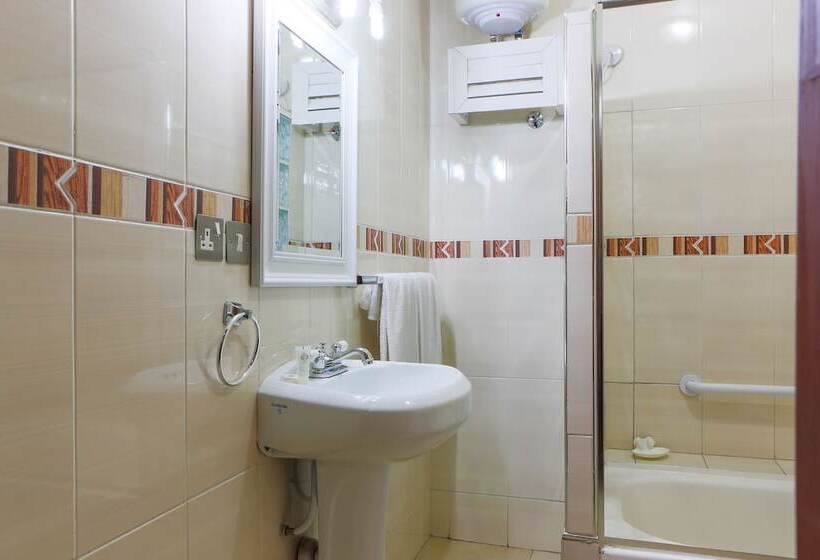 غرفة قياسية, Charleston