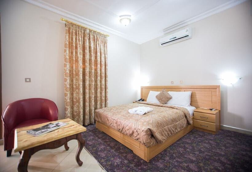 غرفة قياسية, Charleston