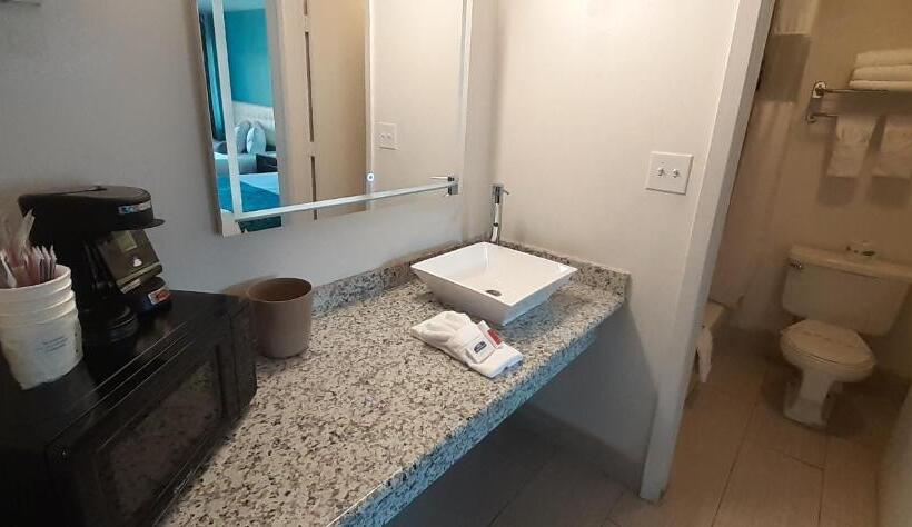 标准间, Howard Johnson By Wyndham Downtown Reno