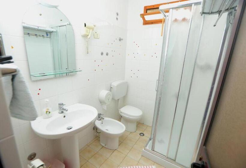 스탠다드 룸, Kaduku