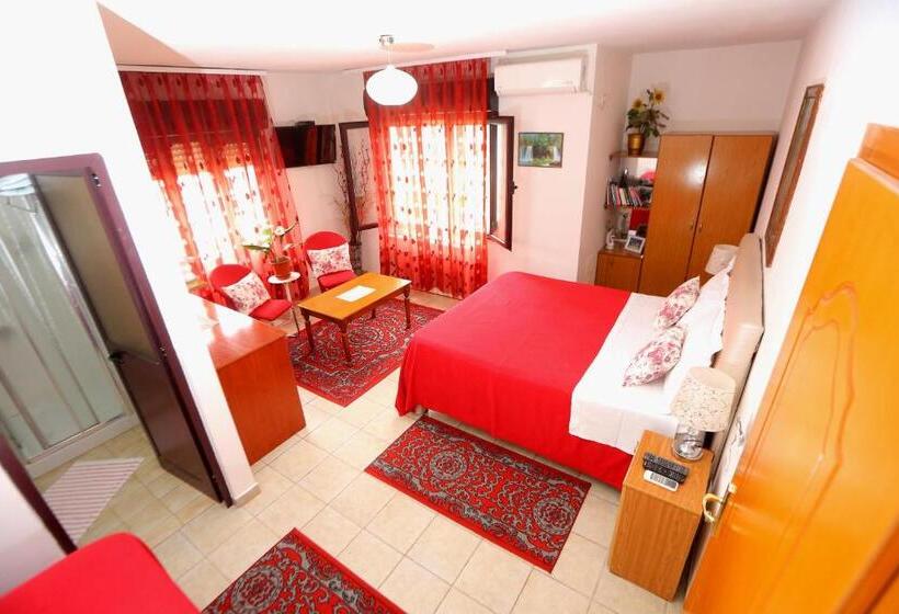 스탠다드 트리플 룸, Kaduku