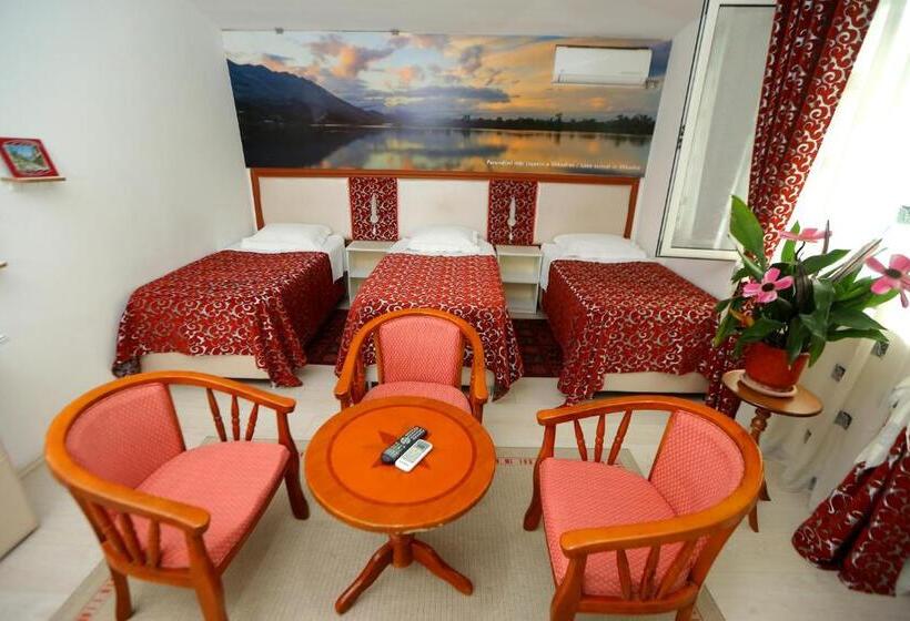 스탠다드 트리플 룸, Kaduku