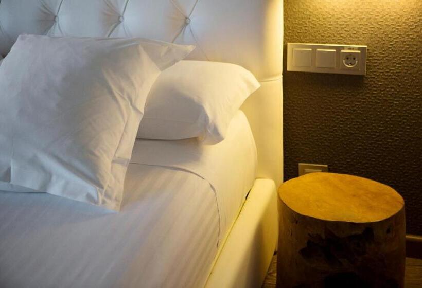 스탠다드 트리플 룸, Sb Plaza Europa