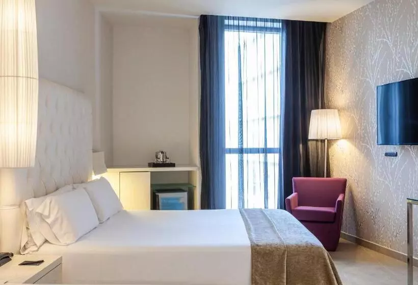 سوئیت با وان آب گرم, Sb Plaza Europa
