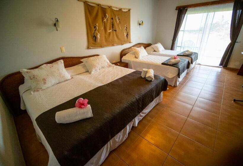 חדר סטנדרט לארבעה נוף לים, Tupa