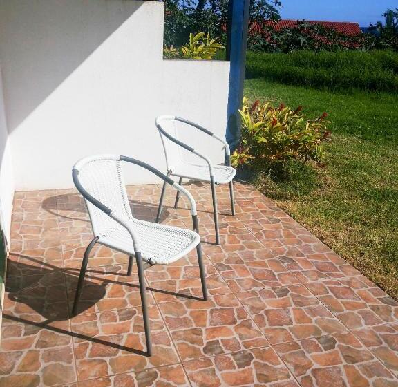 חדר סטנדרט לארבעה נוף לים, Tupa