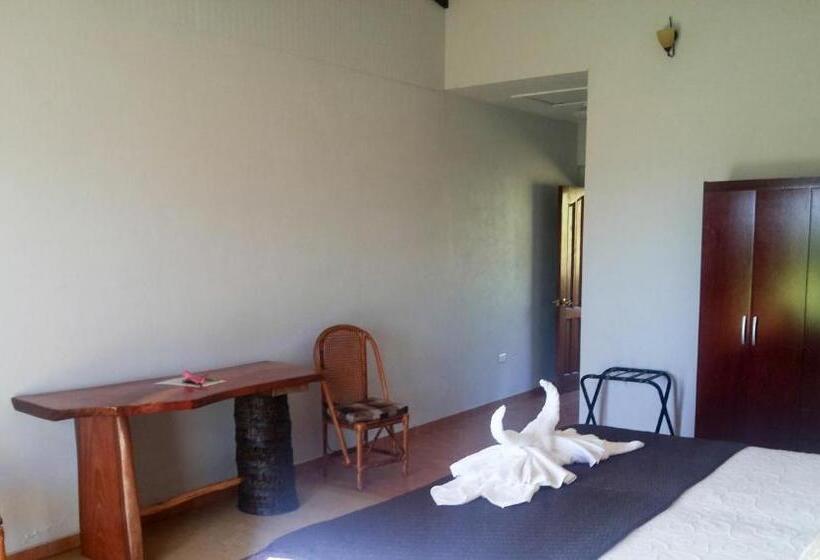 חדר סטנדרט לארבעה נוף לים, Tupa