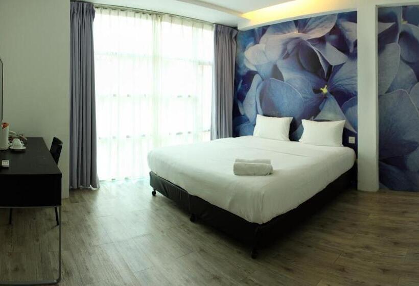 デラックスルーム, V Garden