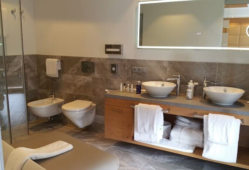 デラックスジュニアスイート, Vergeiner