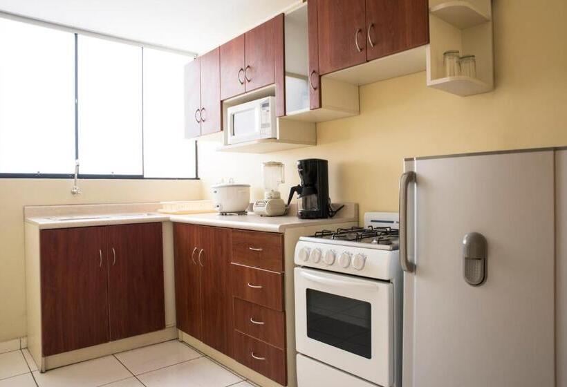 سوئیت با تخت بزرگ, Inkari Apart