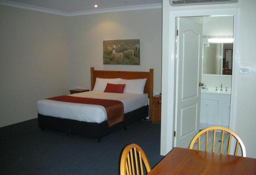 اتاق اجرایی, Breakout Motor Inn