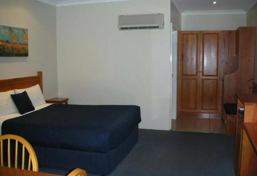 سوییت خانوادگی, Breakout Motor Inn