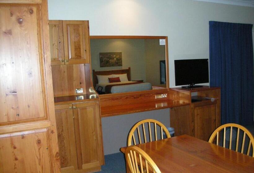 سوییت اجرایی, Breakout Motor Inn