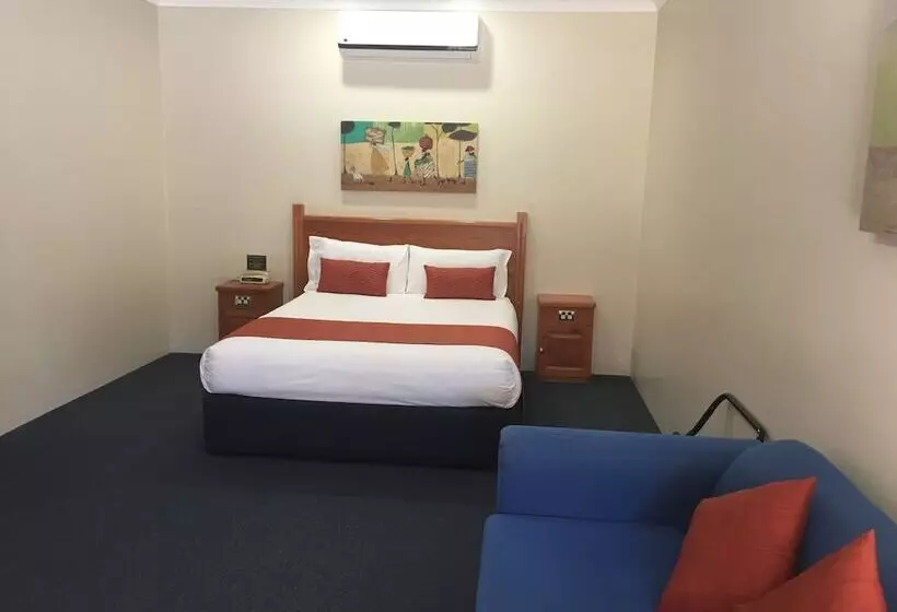 اتاق اجرایی, Breakout Motor Inn