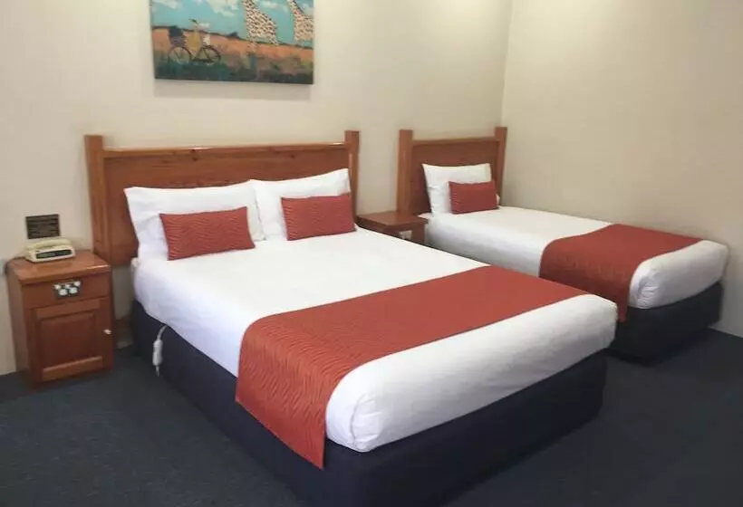 اتاق اجرایی, Breakout Motor Inn
