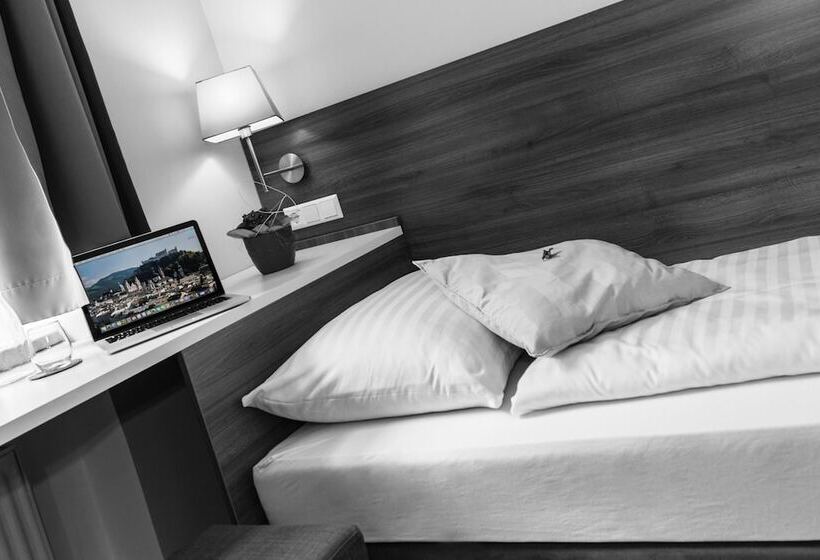اتاق استاندارد یک نفره, Urban Stay Salzburg City