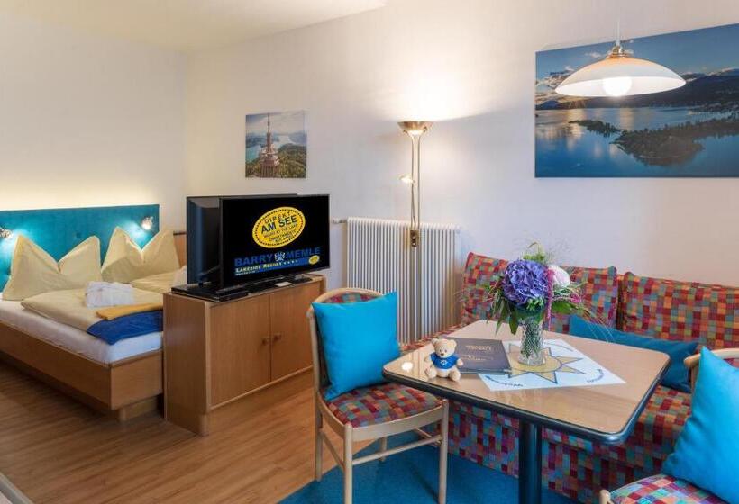 带阳台的三人标准间, Barry Memle Directly At The Lake