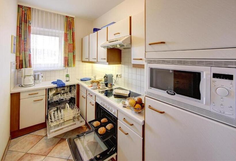 带1个卧室的带阳台的公寓, Barry Memle Directly At The Lake