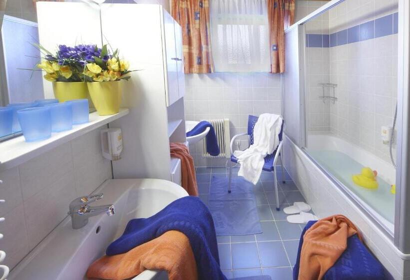 דירה בת חדר שינה 1 עם מרפסת, Barry Memle Directly At The Lake