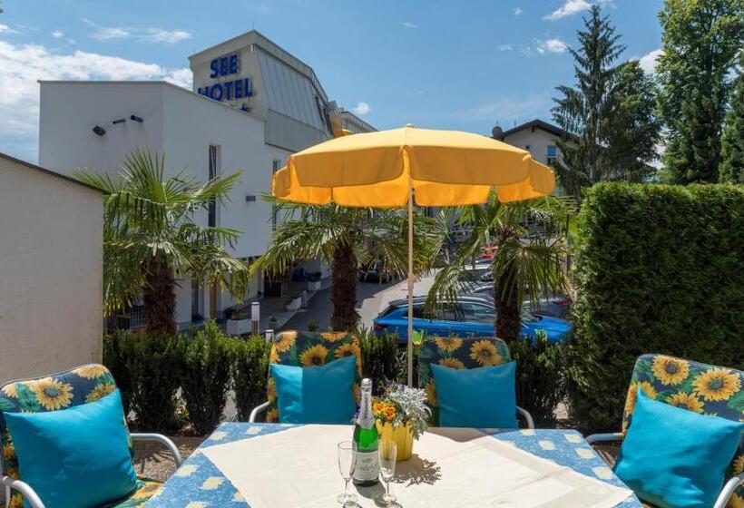 חדר סטנדרט עם מרפסת, Barry Memle Directly At The Lake