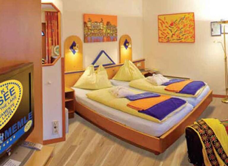 חדר סטנדרט עם מרפסת, Barry Memle Directly At The Lake