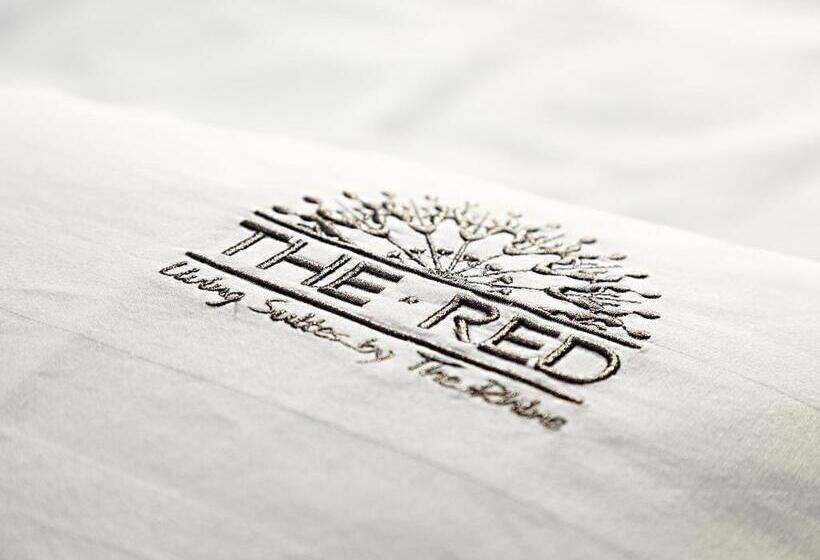 スタンダードスタジオ, The Red Apartments