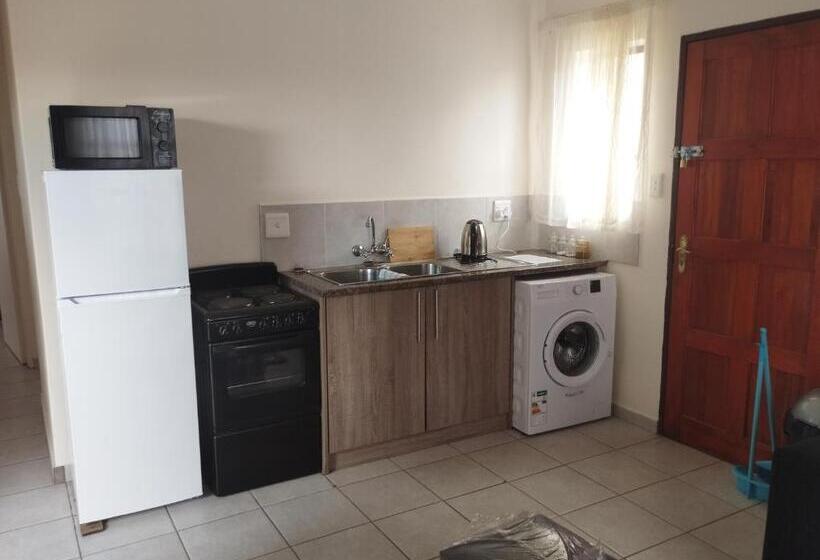 ファミリールーム, Eden Guest Farm