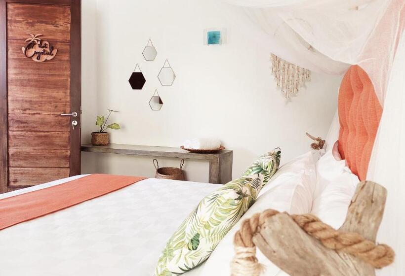 اتاق استاندارد با چشمانداز استخر, Les Terrasses Du Bénitier