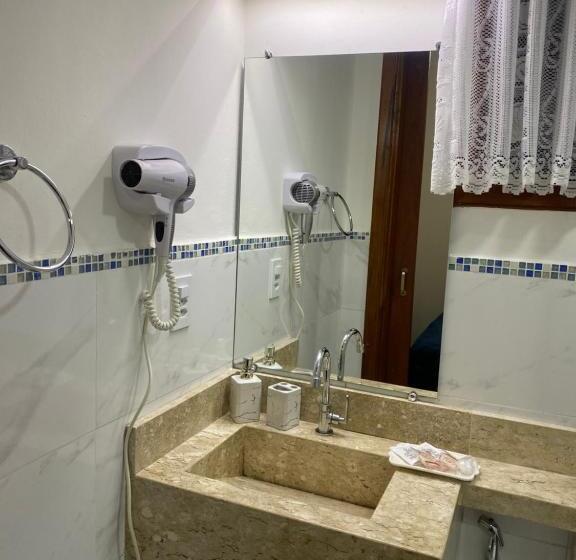 חדר אקונומי, Pousada Antígona