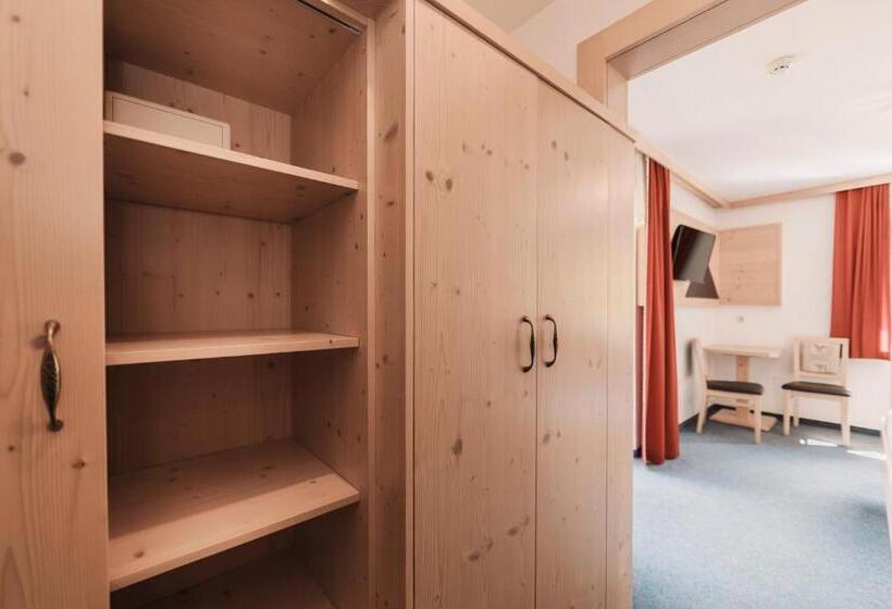 Номер Стандарт с Балконом, Berghotel Bodenalpe