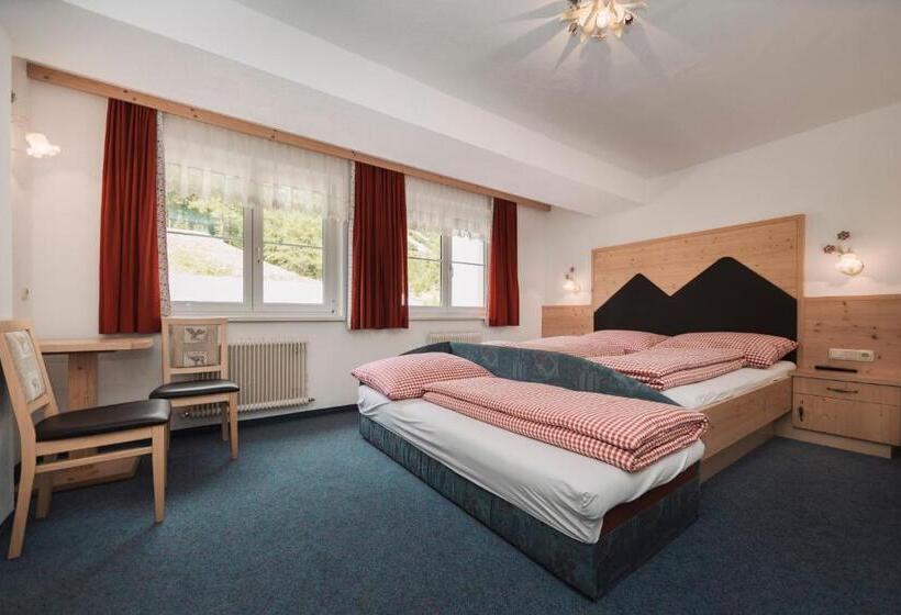 Номер Стандарт Трехместный, Berghotel Bodenalpe