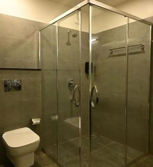 Suite Deluxe, Js Souvenir