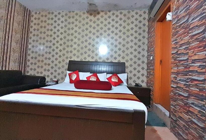 اتاق لوکس, Super Seven