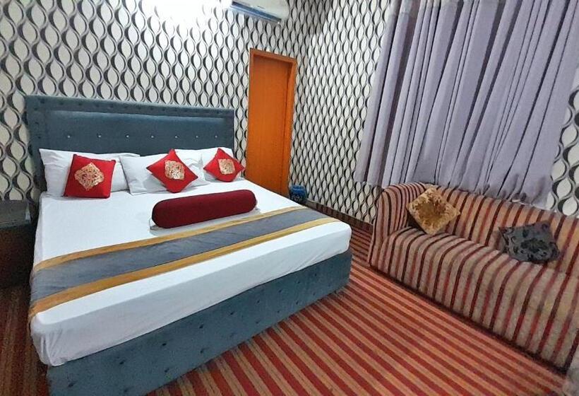 اتاق اکونومی, Super Seven