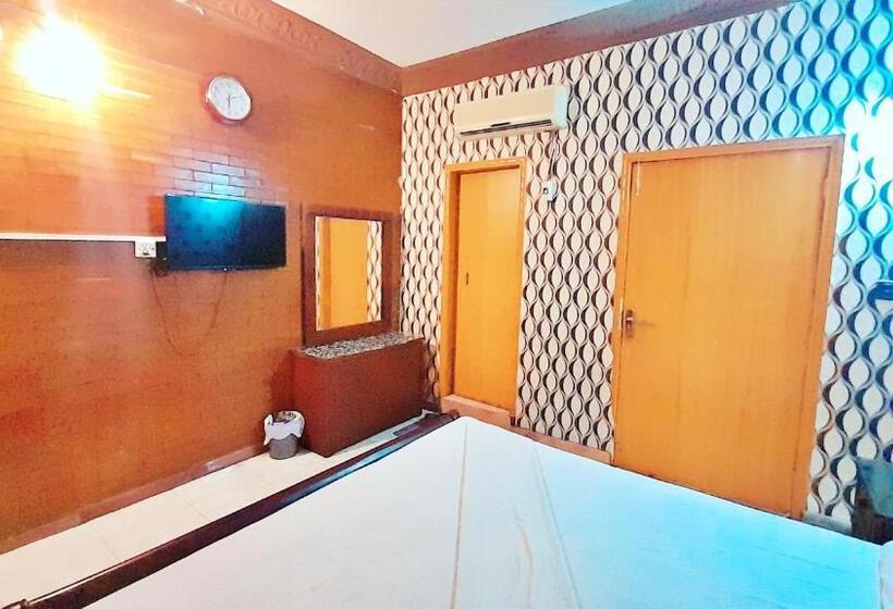 اتاق لوکس, Super Seven