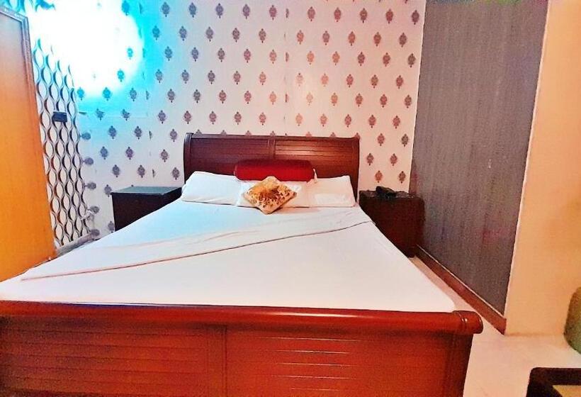 اتاق لوکس, Super Seven