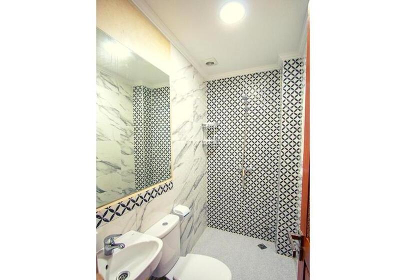 سرير فى غرفة مشتركه, The Horizon