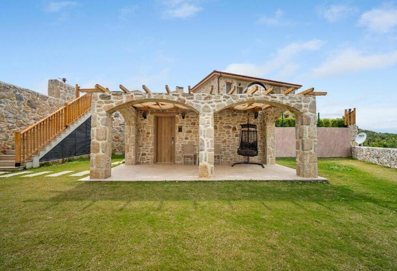 غرفة ديلوكس, Zeyt Inn