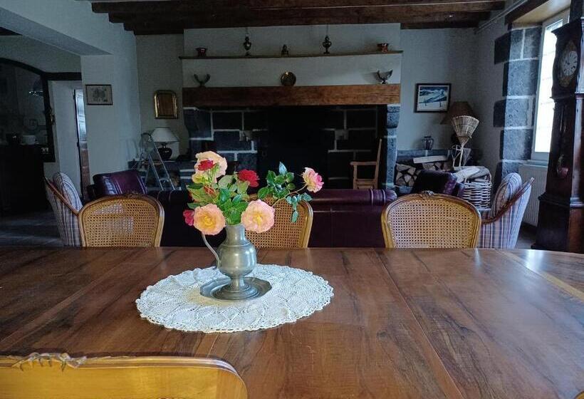 جناح عائلي, La Grange De Lily