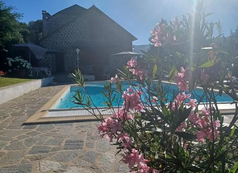 Standard room with outdoor bath, La Grange De Lily