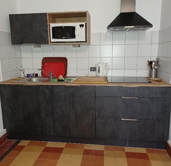 غرفة قياسية مع حمام خارجي, La Grange De Lily