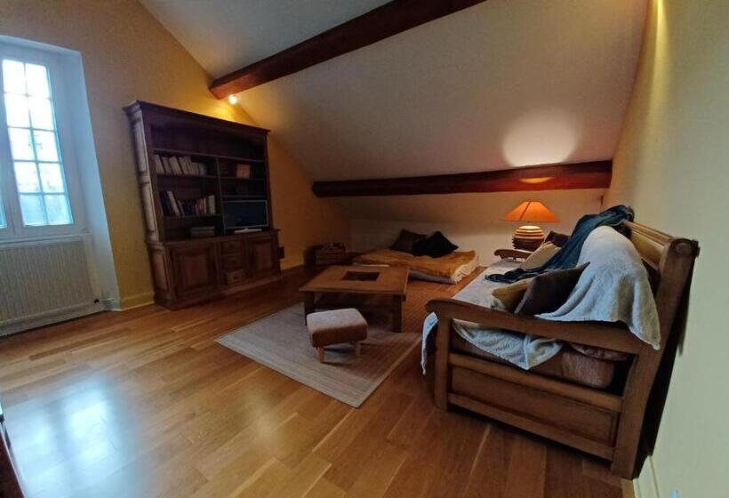 جناح عائلي, La Grange De Lily